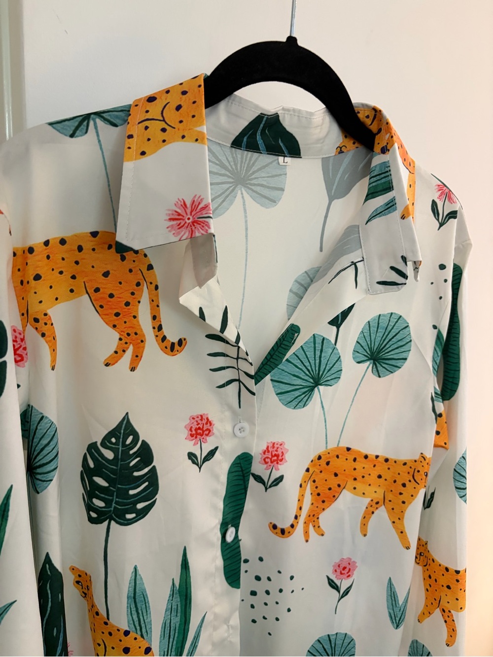 Playful White Button-Front Tunic / Shirt Dress with Leopard & Green Leaf Print - Picture 2 of 8